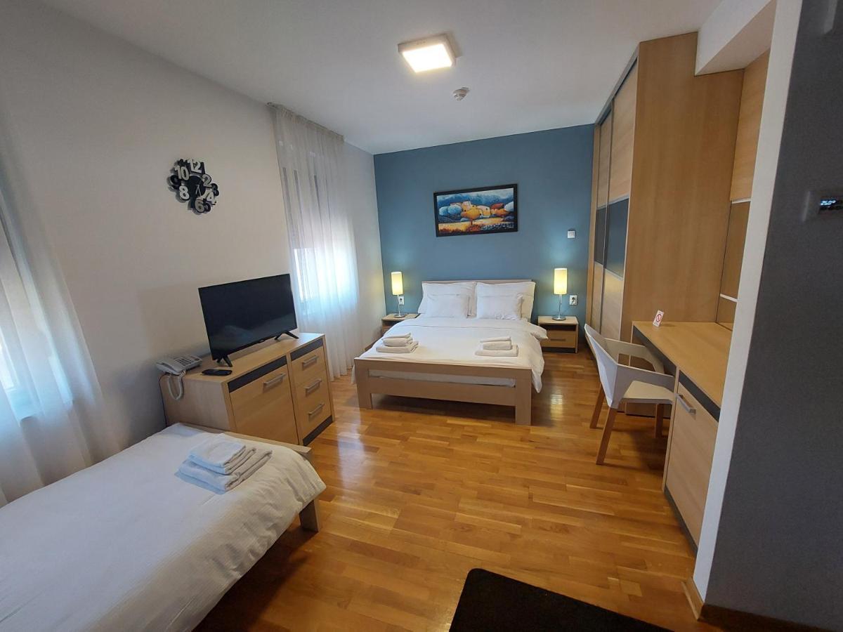 Motel Ms Srpski Itebej Exterior foto